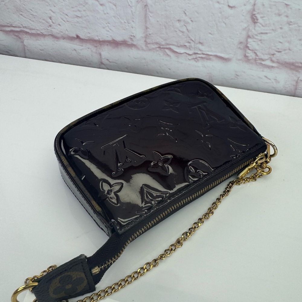 Louis Vuitton Amarante Monogram Vernis Mini Pochette Accessoires - Picture 14 of 16